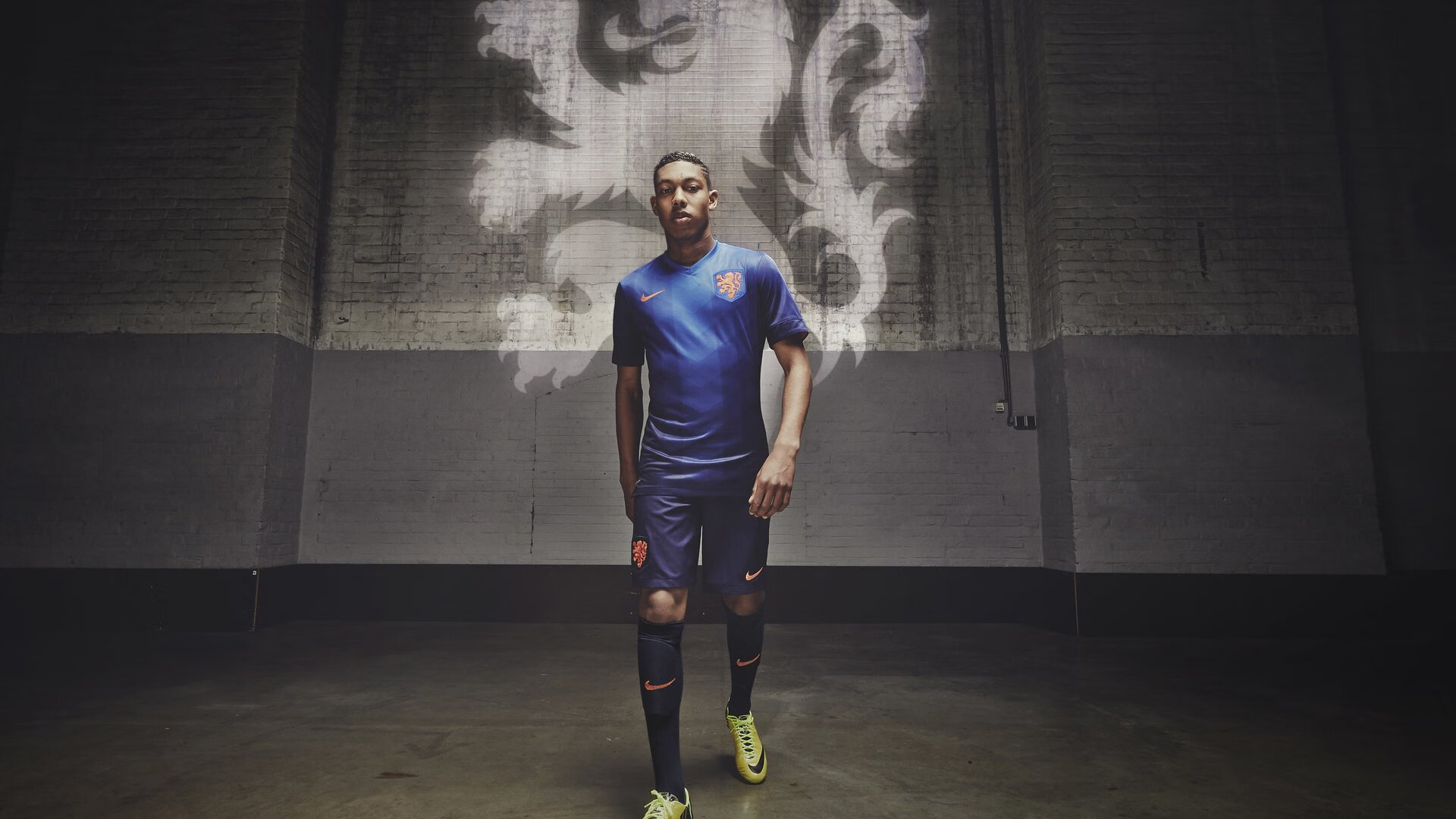 英格兰马术协会引入智能马鞍系统，实现实时数据监测与分析，提升骑乘体验。